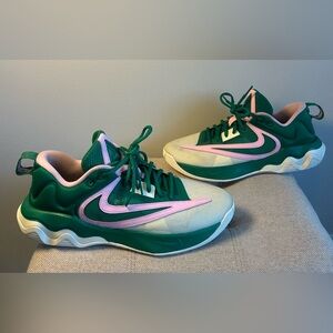 Nike Giannis Immortality 3 Green Pink Men’s Basketball Shoes DZ7533-300 Sz 9.5